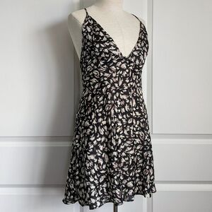 Free People Mini Dress Halter V-Neck Sleeveless Open Back Self Ties Black L NWT